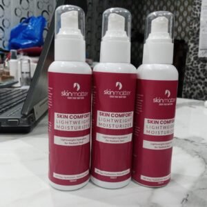 SkinMatter Intense Hydration Moisturizer lightweight gel texture swatch on hand showing non-sticky fast absorbing formula - 5% Hyaluronic Acid gel cream